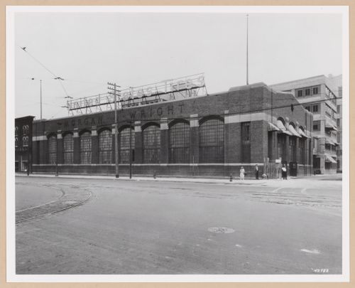 View of the principal and lateral façades of the Manufacturing Building, Morgan and Wright Company (now the United States Tires Company [?]) Assembly Plant, Jefferson Avenue, Detroit, Michigan