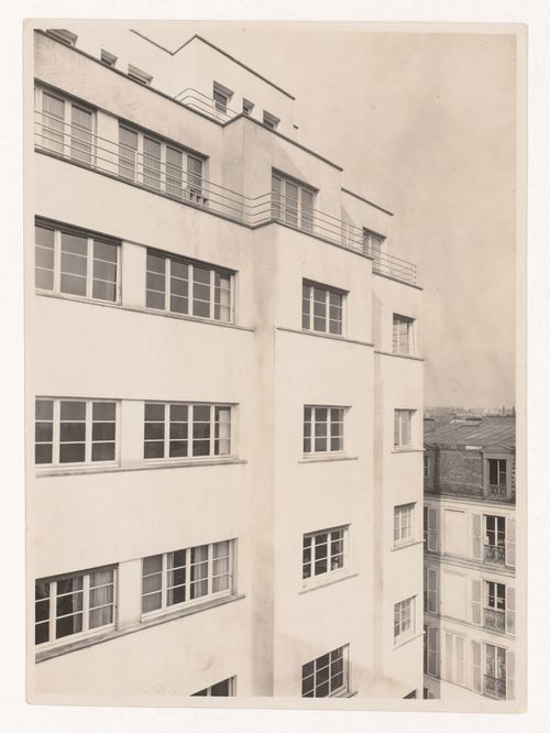 Exterior view of top floors of revenue house, rue Méchain, 16th arrondissement, Paris, France