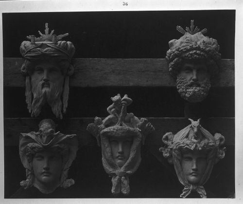 Masques de vestibule circulaire