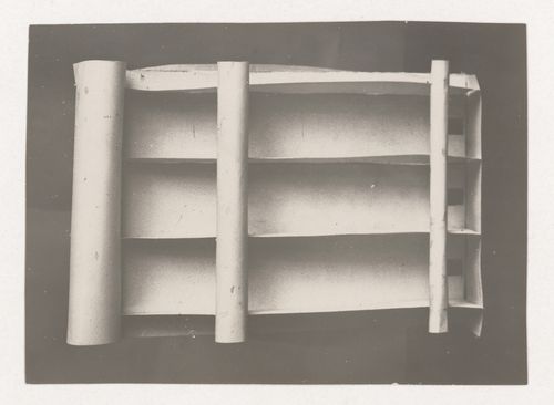 Photograph of a student model on the topic "Construction of Frontal Surface Based on Vertical, Horizontal and Inclined Combination of Two or More Rhythmical Rows" for the "Space" course at the Vkhutemas, Moscow