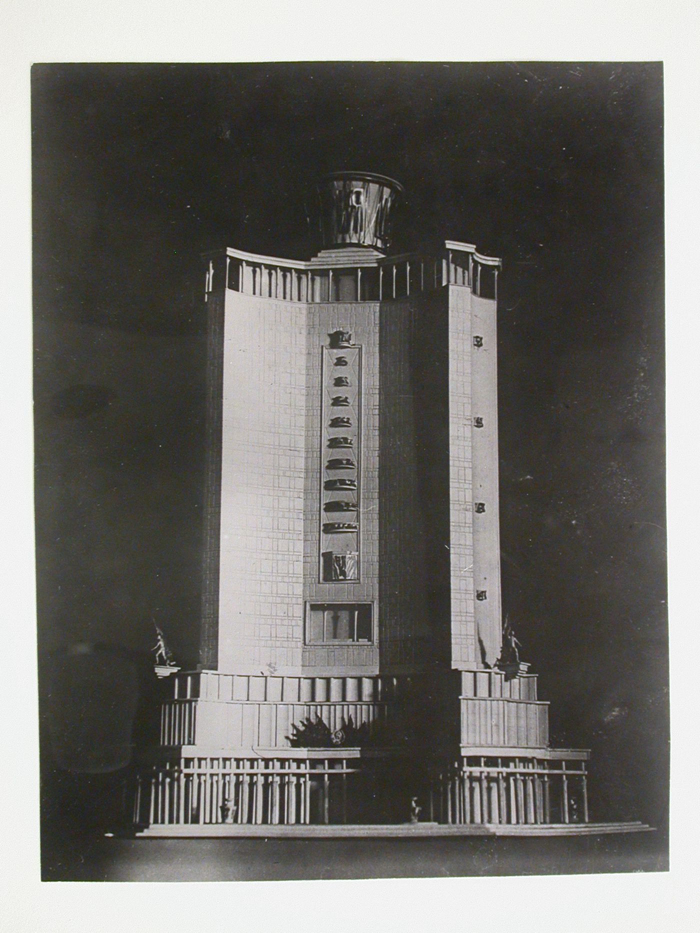 Photograph of a model for the editing block of the Izvestiia newspaper combine, Moscow