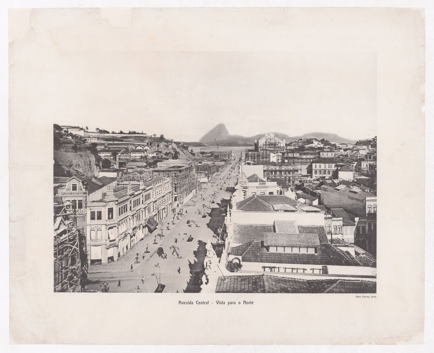 Plate from portfolio ''Avenida Central''