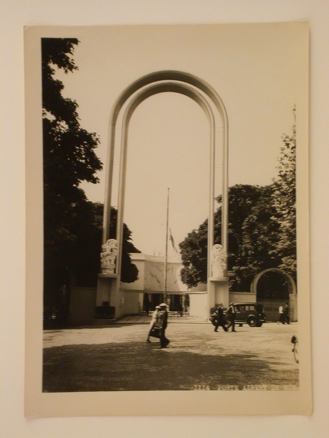 View of the Porte Albert de Mun with the Greek pavilion in the background, 1937 Exposition internationale, Paris, France
