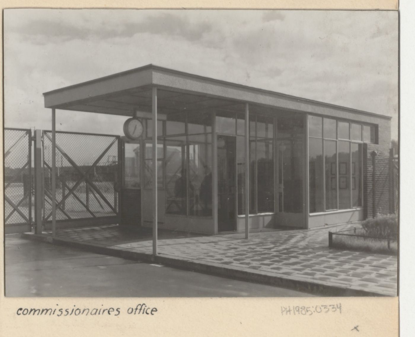 Exterior view of the commissionaire's office building, Van Nelle Factory, Rotterdam, Netherlands