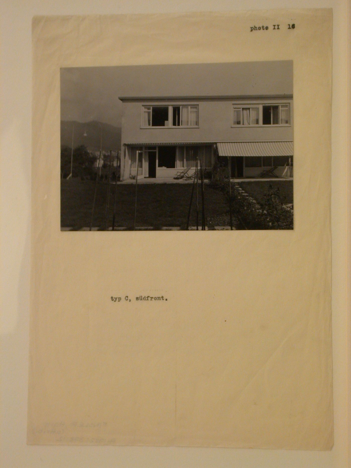 View of the south façade of Type C row houses, Werkbundsiedlung Neubühl, Zurich, Switzerland