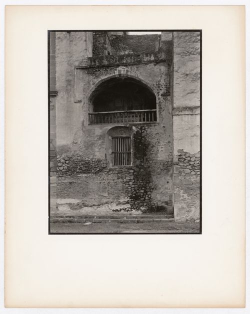 Partial view of the principal façade showing a balcony, Church and Convent of San Augustin de Acolman, Acolman, Mexico