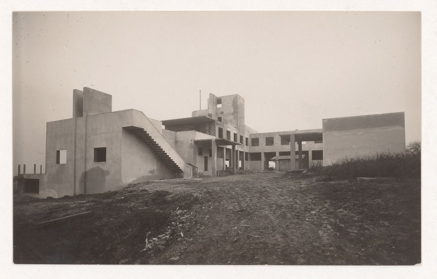 Exterior view of Paul Poiret's villa under construction, Mézy-sur-Seine, France