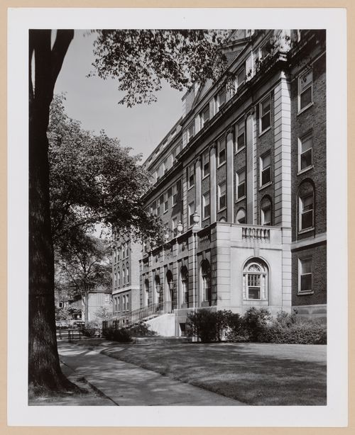 Oblique view of the main entrance of the Women's Hospital, Detroit, Michigan