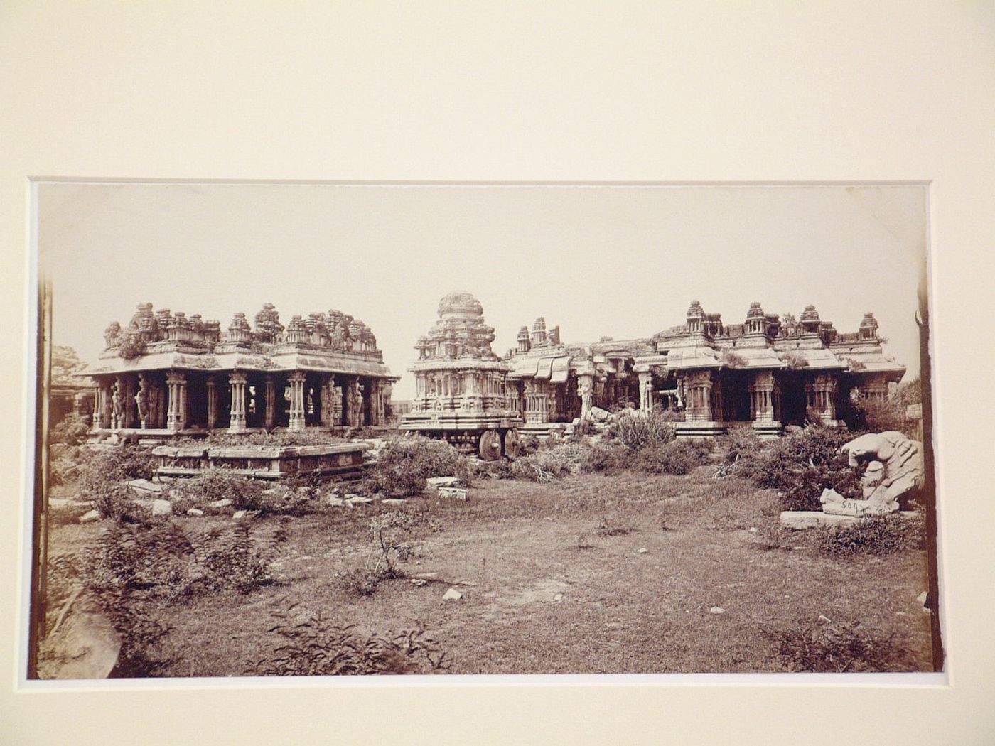 View of the Vithalaswami Temple complex showing a chariot, Vijayanagara, Hampi, India