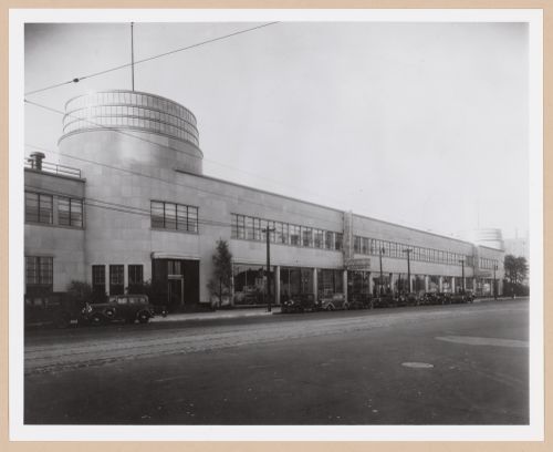 View of the principal façade of the Sales and Service Building, Chrysler Corporation Plymouth and DeSoto divisions, East Jefferson Avenue, Detroit, Michigan