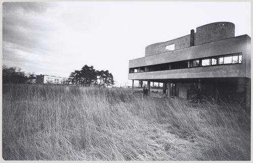 View of the northwest façade of Villa Savoye, Poissy, France