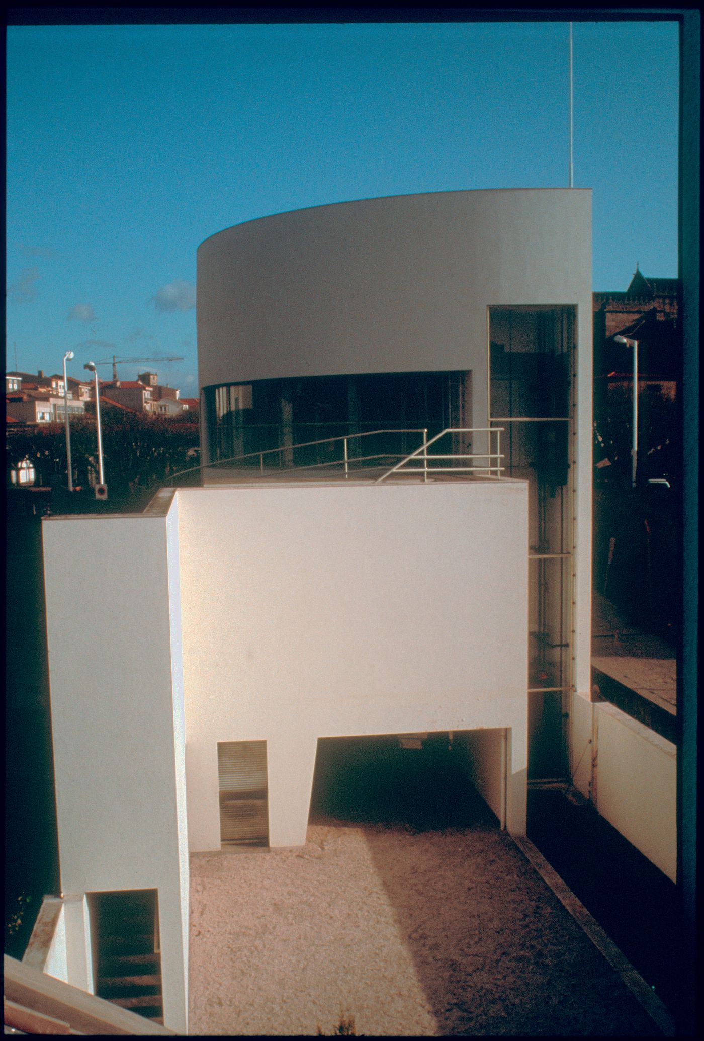 Rear view of Banco Borges & Irmão II [Borges & Irmão bank II], Vila do Conde, Portugal