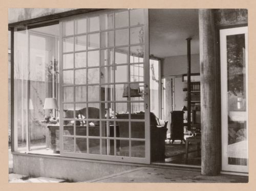 Exterior detail view of Casa Manuel Magalhães, Porto, Portugal