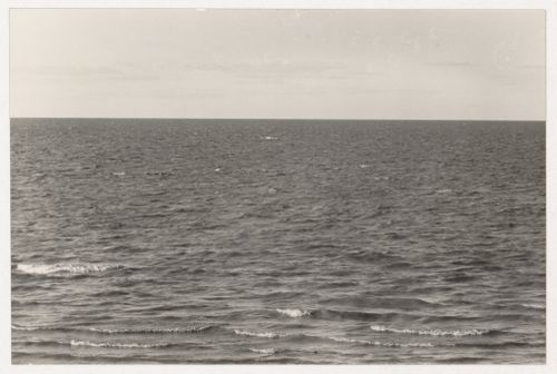 Reference photograph for Cruz en el Rio de la Plata, Buenos Aires, Argentina