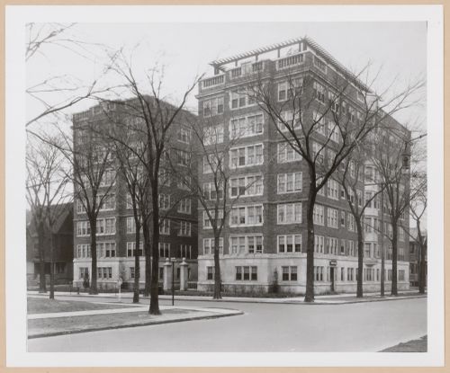 View of the principal and lateral façades of the Chatham apartment house, Detroit, Michigan