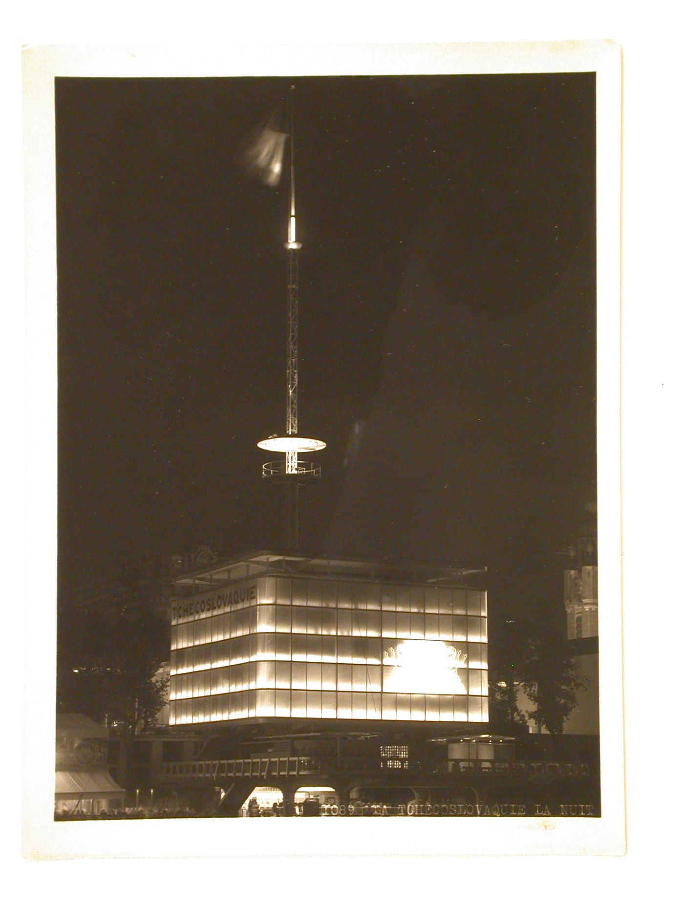 Night view of Czechoslovakia's pavilion, 1937 Exposition internationale, Paris, France