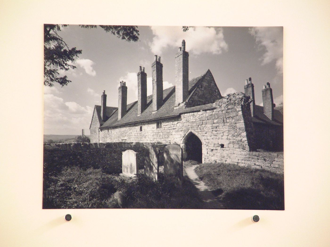 An unidentified building, England ?