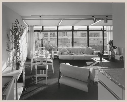 Southgate Housing, Phase I and IA, Runcorn, England: interior view