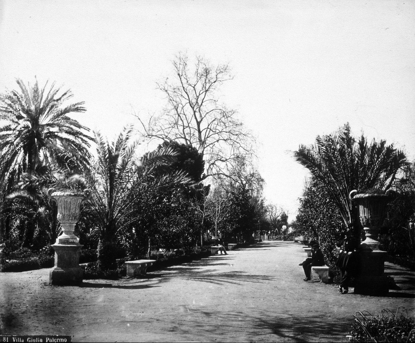 Plate from album ''Views of Italy, Monaco, Algers, Lisbonne, Gibraltar and Montserrat by various photographers''