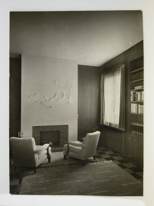 Interior view of fireplace with sculptural relief by Schmidhausen, Haus H.B., Minden, Germany