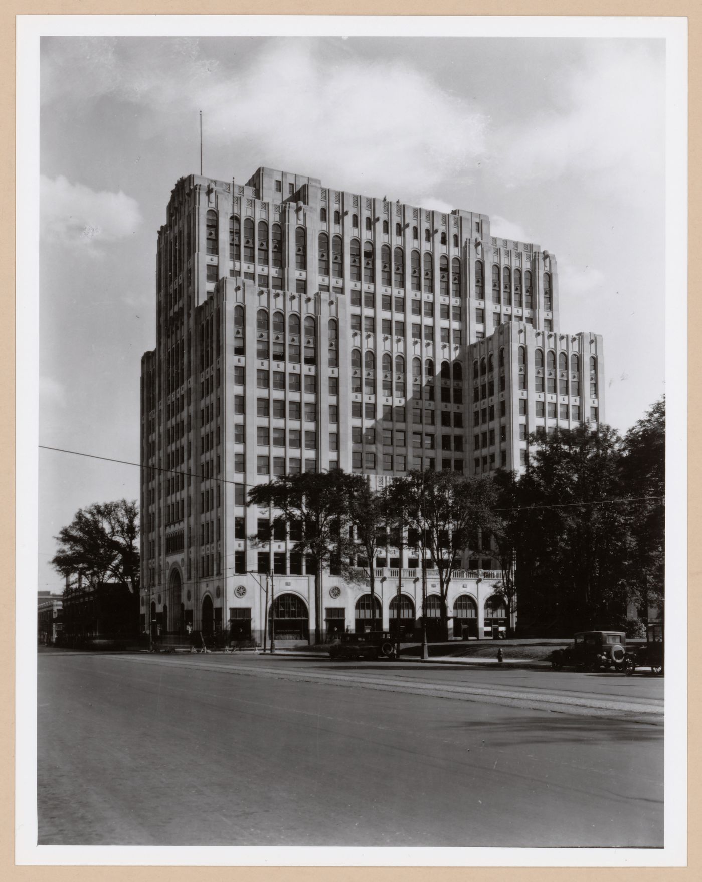 View of the principal and lateral façades of the Maccabees Building, Detroit, Michigan