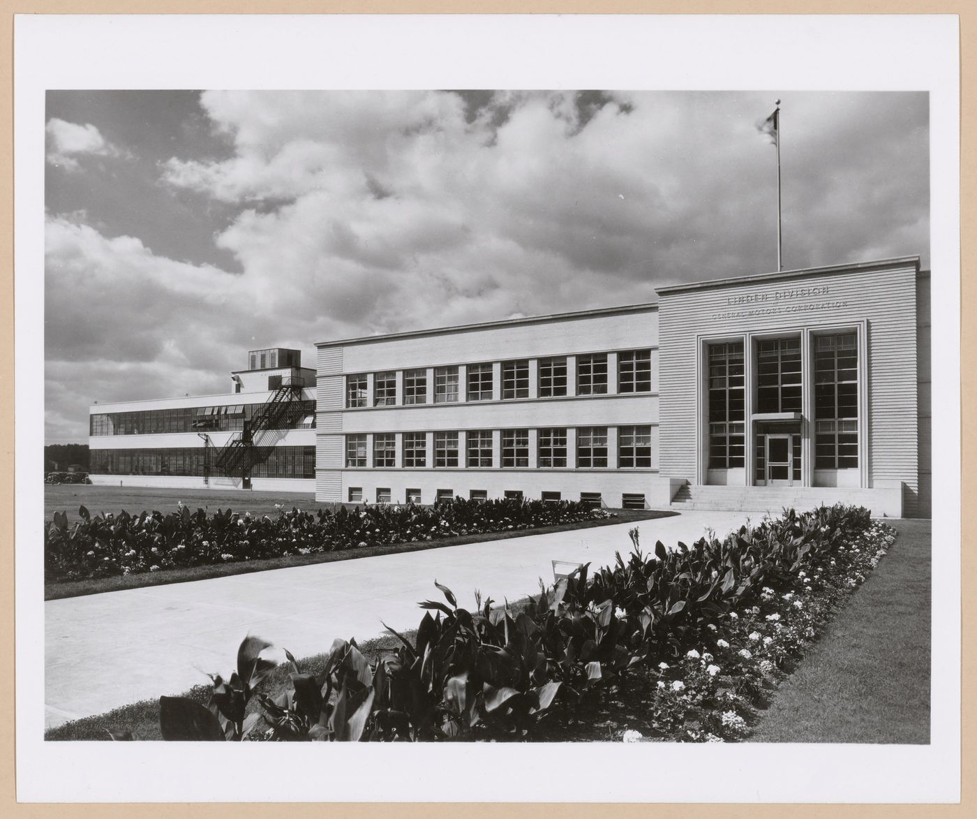 View of the principal façade of the Administration Building and Assembly Building, General Motors Corporation Linden division Automobile Assembly Plant, Linden, New Jersey