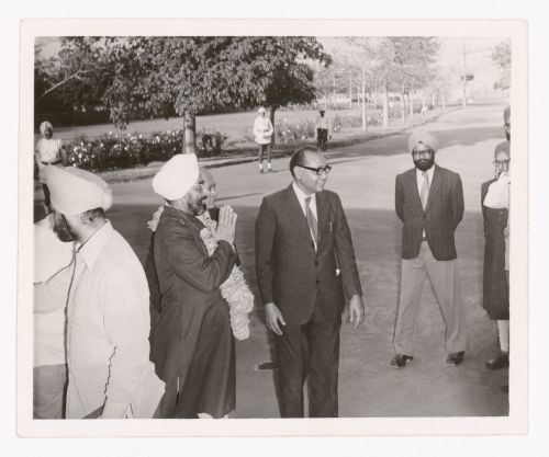 Aditya Prakash and a group of men, including Giani Zail Singh, then President of the Republic of India