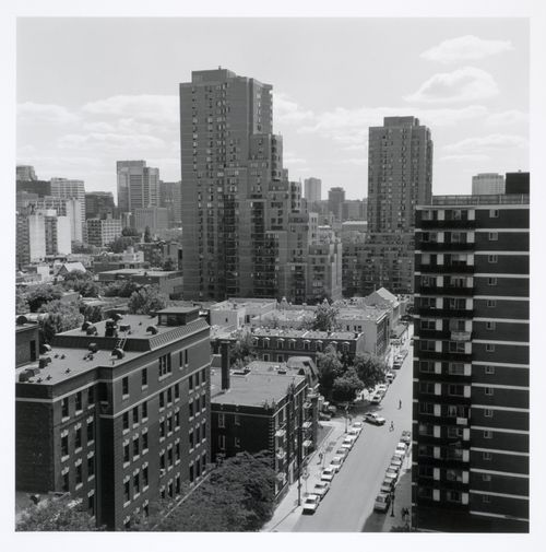 Milton Park Project: Looking southwest from Prince Arthur and Saint-Urbain, northeast corner rooftop, Montréal, Québec
