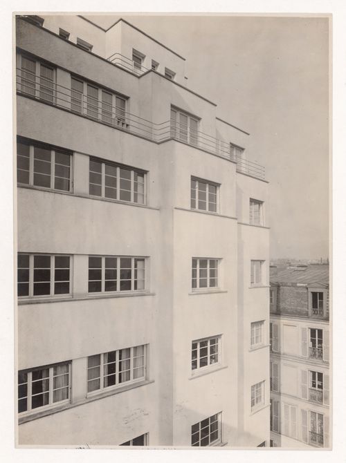 Exterior view of top floors of revenue house, rue Méchain, 16th arrondissement, Paris, France