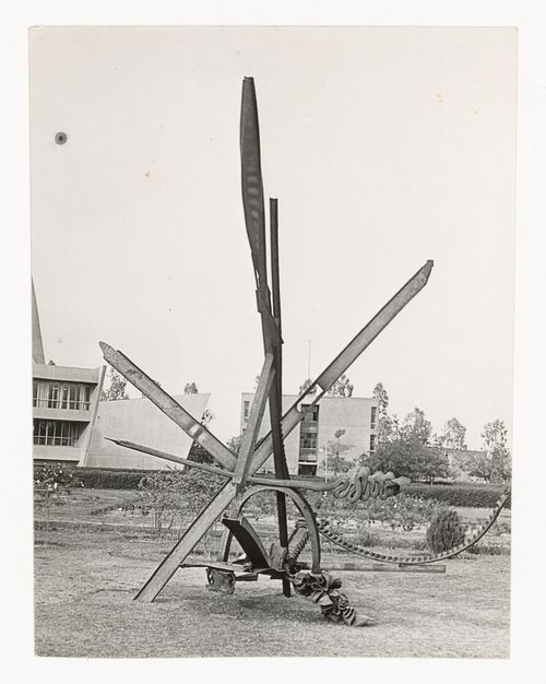 Photograph of unidentified sculpture