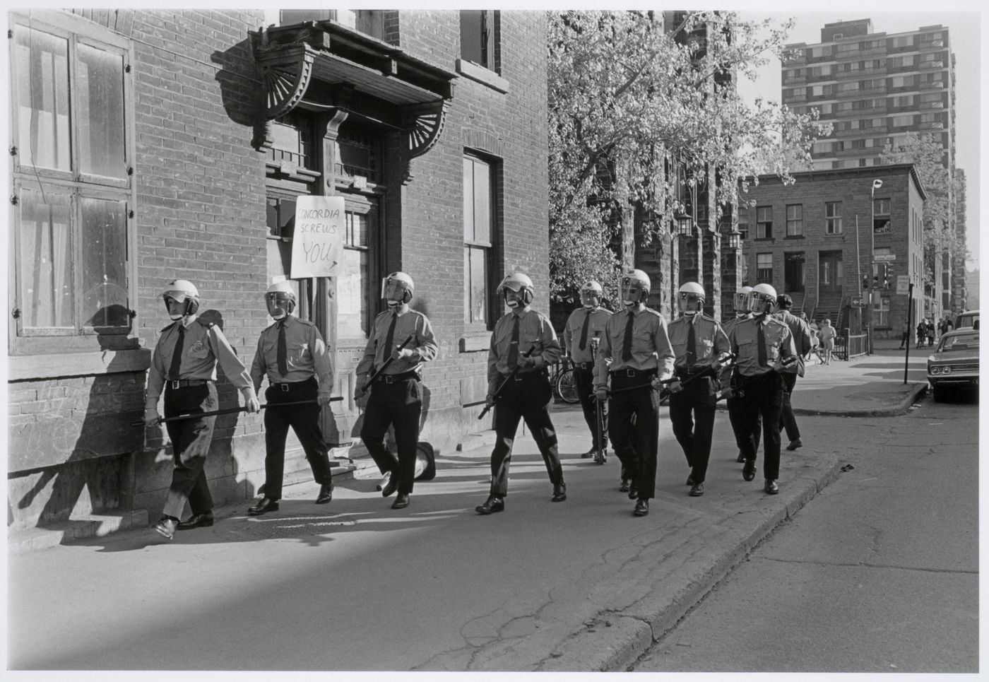 Milton Park Project: Occupation of closed houses on Prince Arthur, Montréal, Québec