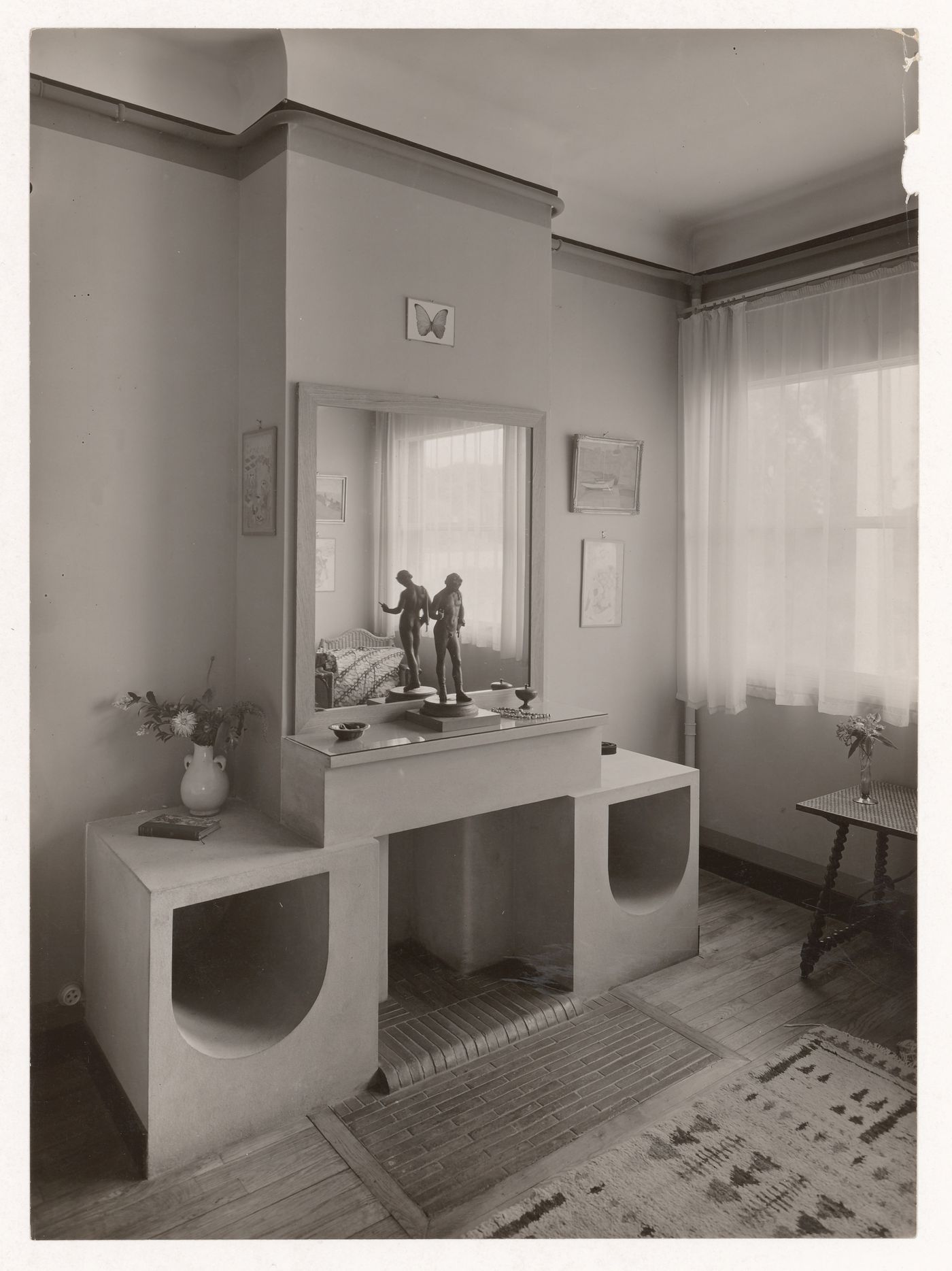 Interior view showing fireplace in bedroom, Trapenard villa, Sceaux, France