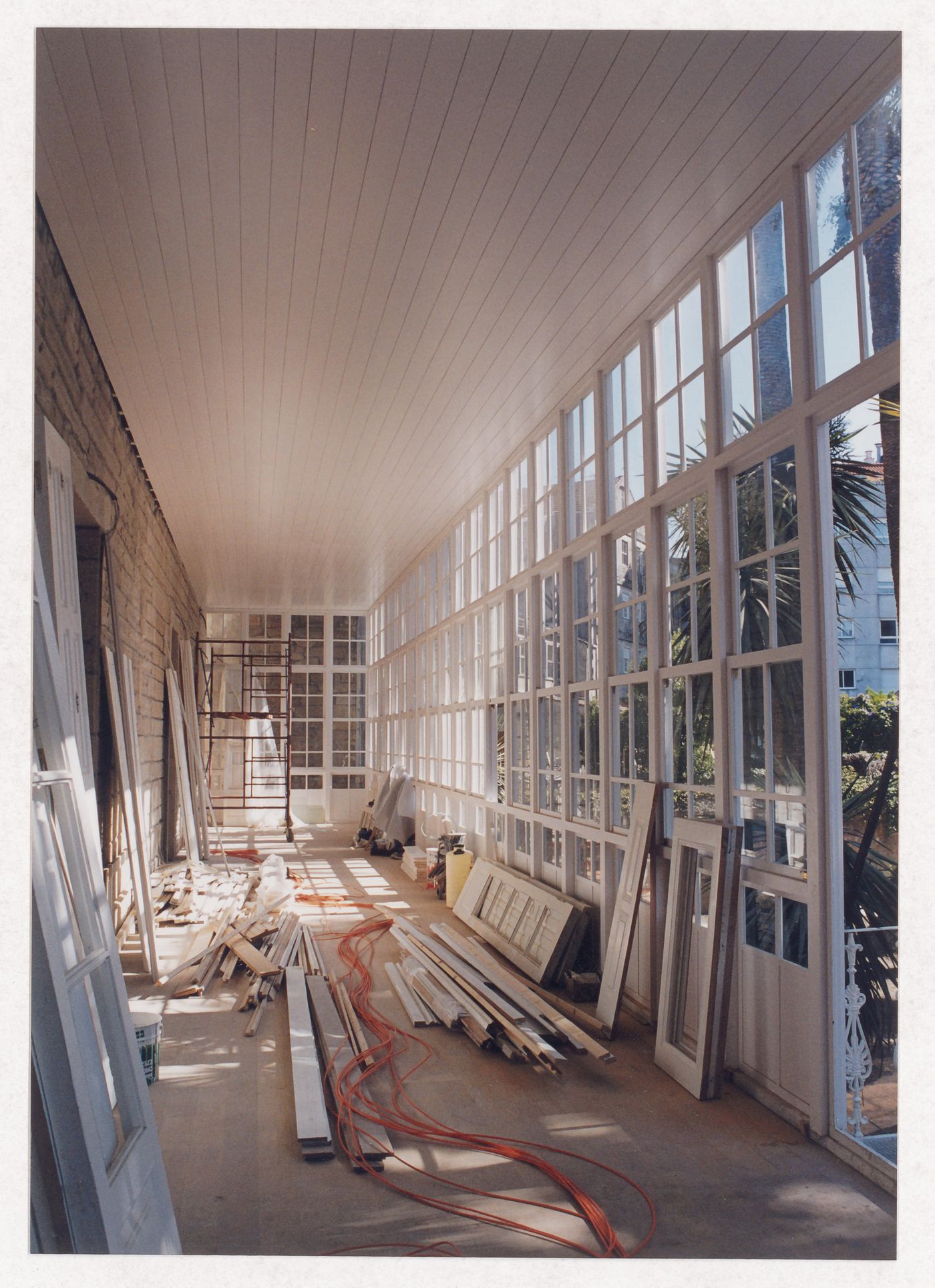 Site and construction photographs, Recuperação do Edifício do "Café Moderno", Pontevedra, Spain