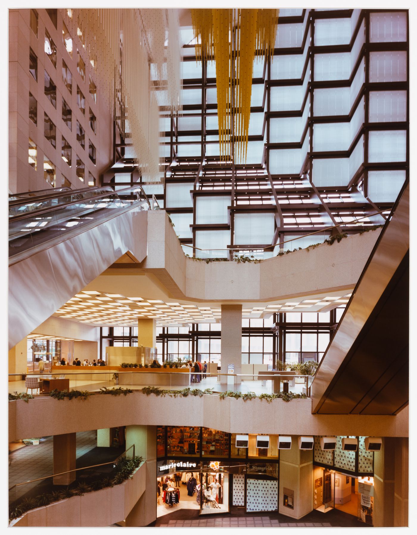Atrium, banking hall, Royal Bank Plaza, Toronto, Ontario