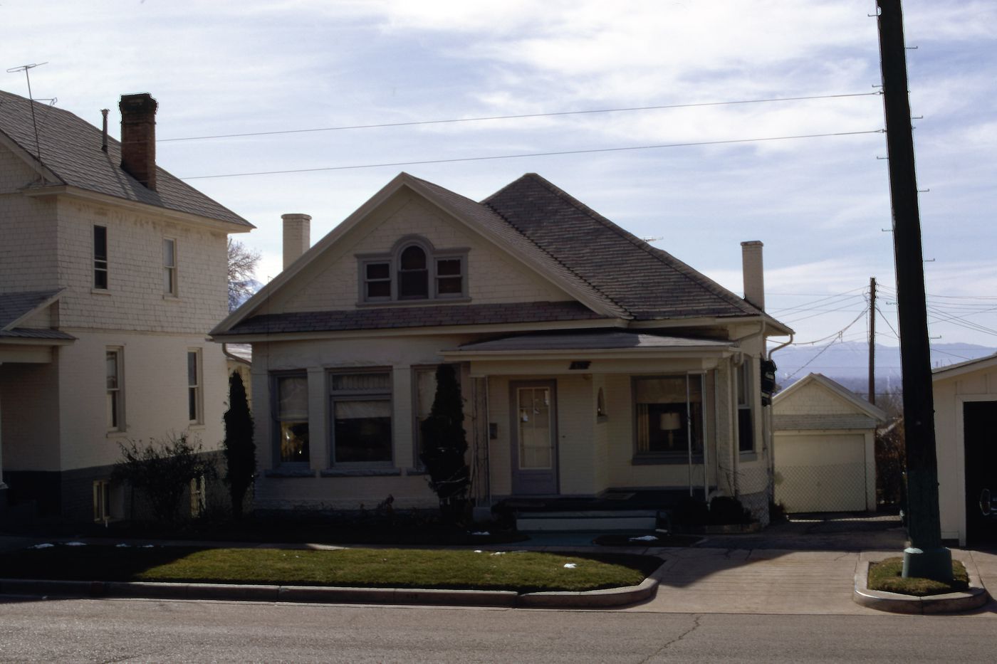 Photograph of a prospective house for Clay House