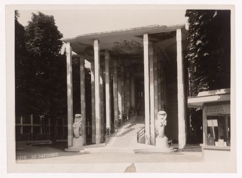 View of an unidentified building, 1937 Exposition internationale, Paris, France