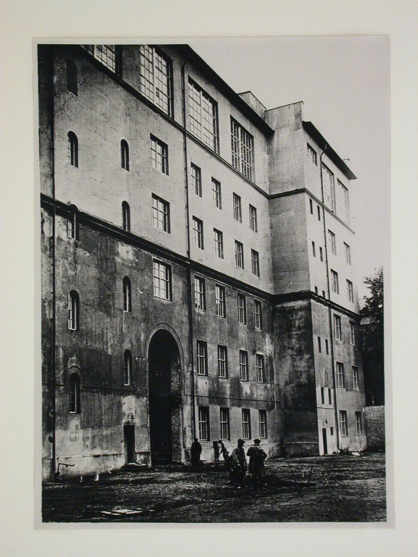 View of the rear façade of an apartment building, 16 Mokhovaia Street, Moscow