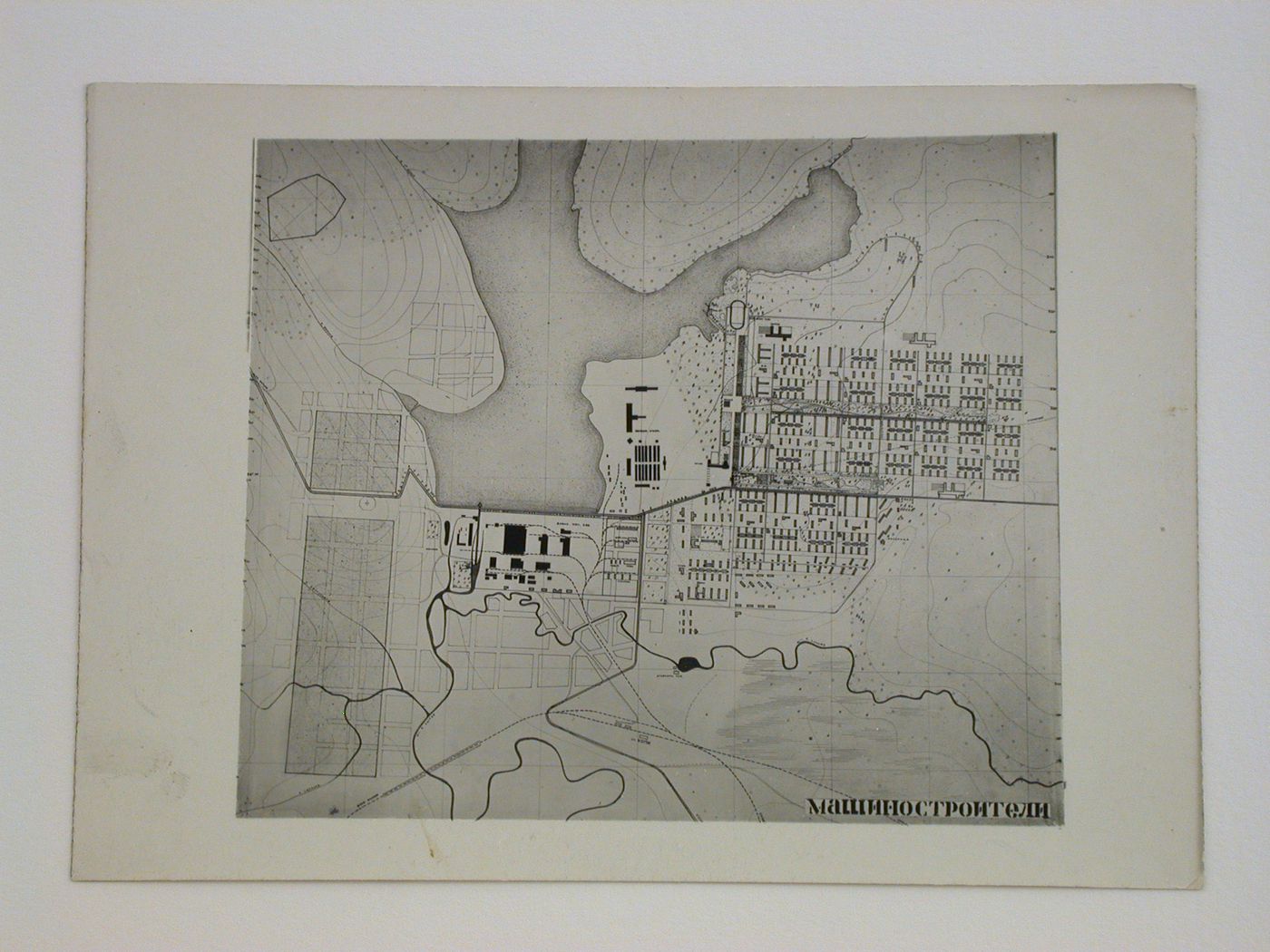 Photograph of a site plan for industrial housing and related services, Mashinostroiteli [?], Soviet Union (now in Russia)
