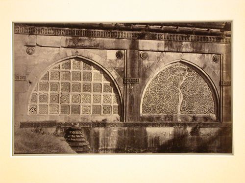 Partial view of a façade of the Sidi Sayyid Mosque showing jali, Ahmadabad, India