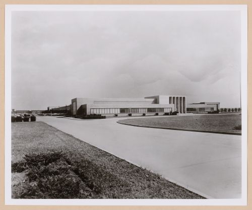 View of the north and west façades of the Administration Building, Ford Motor Company Lincoln-Mercury division Automobile Assembly Plant, Saint Louis, Missouri