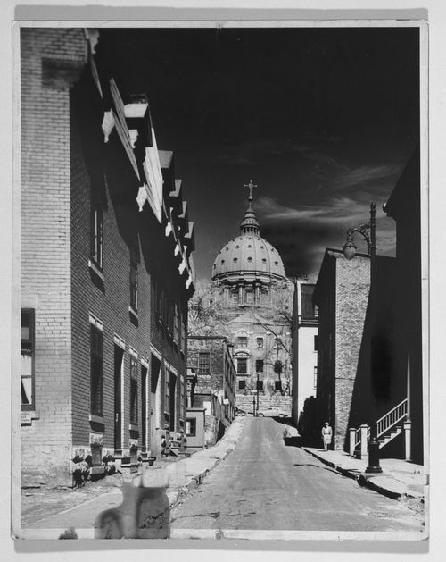 View of the Cathédrale Marie-Reine-du-Monde as seen from rue Belmont, Montréal, Québec