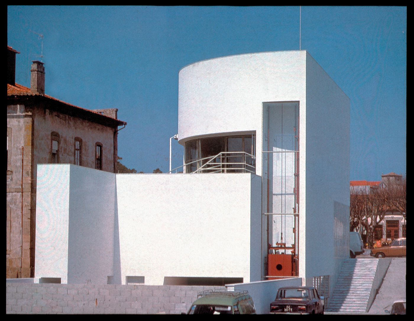 Exterior view of Banco Borges & Irmão II [Borges & Irmão bank II], Vila do Conde, Portugal