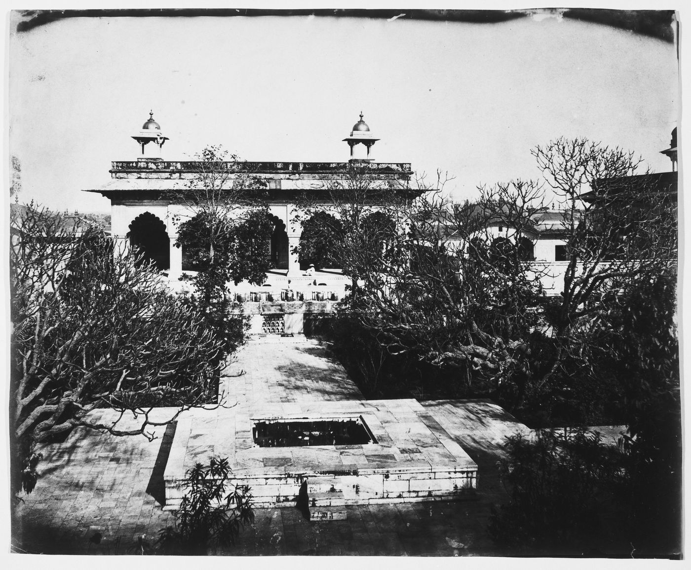 View of the Aramgah (also known as the Khass Mahal) in the Anguri Bagh, Agra Fort, Agra, India