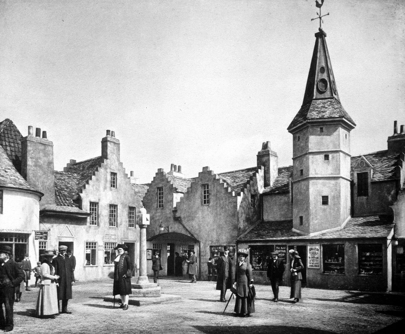 Plate from ''Souvenir Album of the Scottish Exhibition of National History, Art and Industry Glasgow 1911''