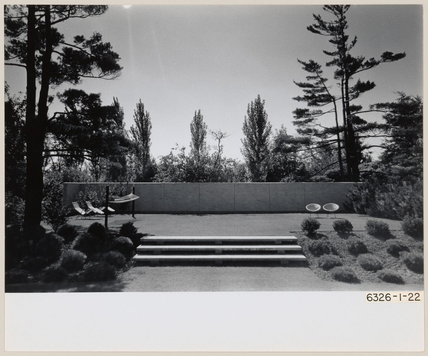 Exterior yard view of Parkin's residence at 75 The Bridle Path, North York