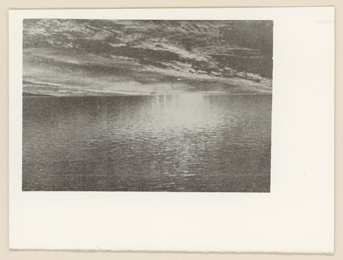 Reference photograph for Cruz en el Rio de la Plata, Buenos Aires, Argentina