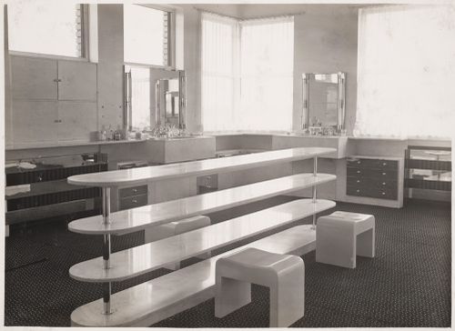 Vue de la salle de bains des parents, Villa Cavrois à Croix, France