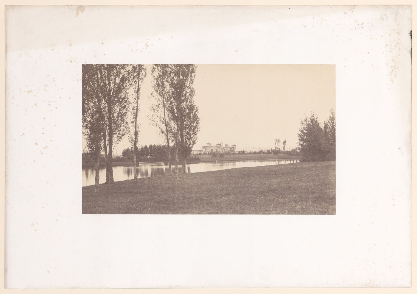 View of "l'Étang des Sirènes, et le revers 1 des tribunes des Longchamp", taken from "la rades au bord des l'eau", Bois de Boulogne, Paris, France