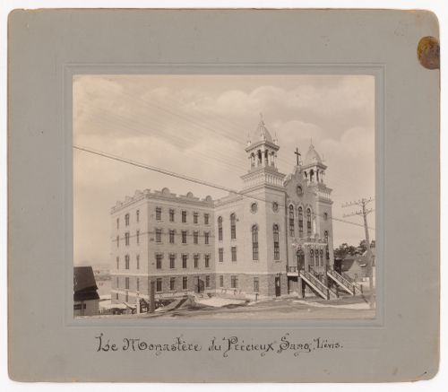 Vue latérale du monastère des Soeurs adoratrices du Précieux-Sang, Lévis, Québec, Canada