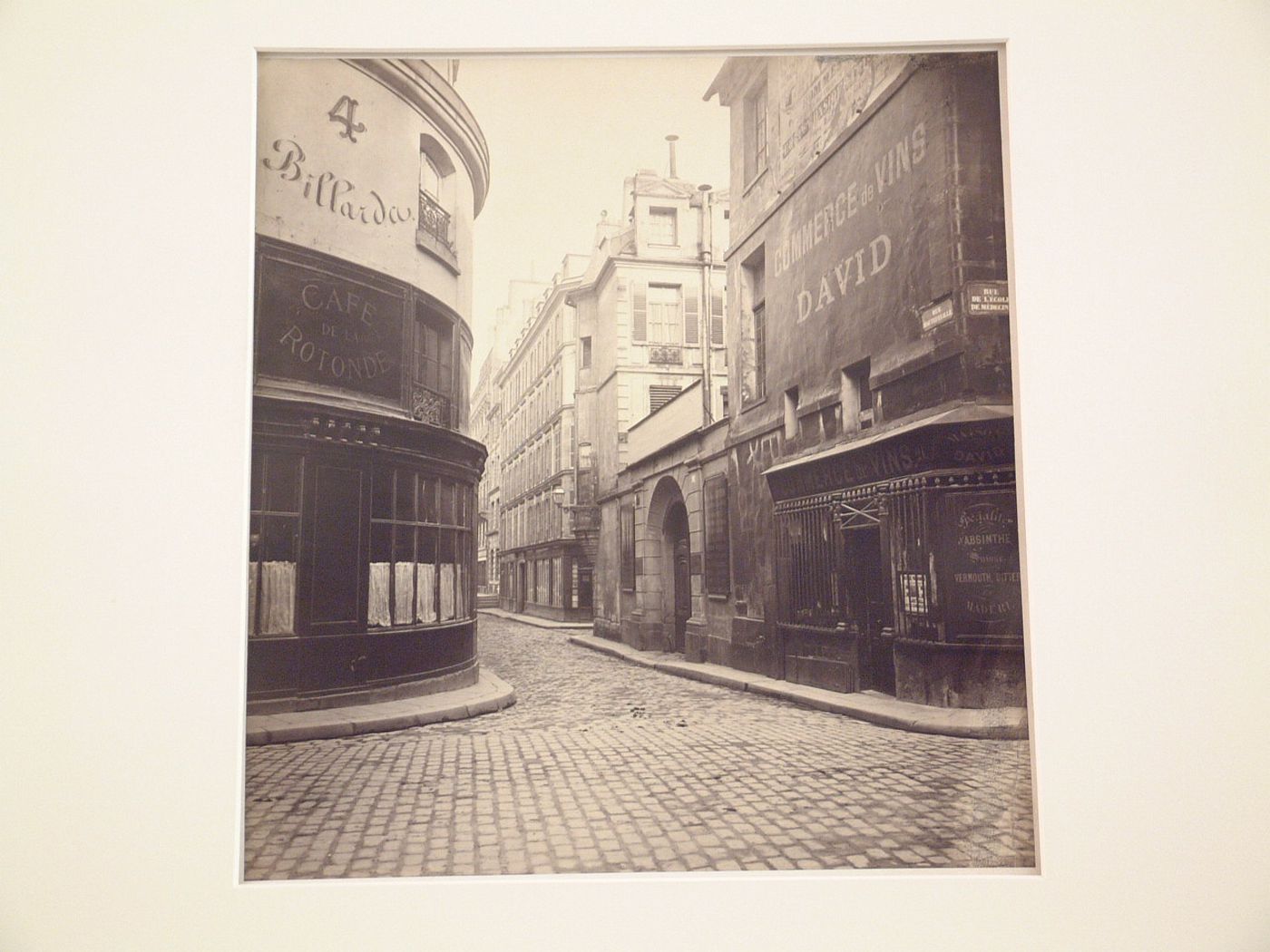 Rue Hautefeville, coin de la rue de l'Ecole de Medecure